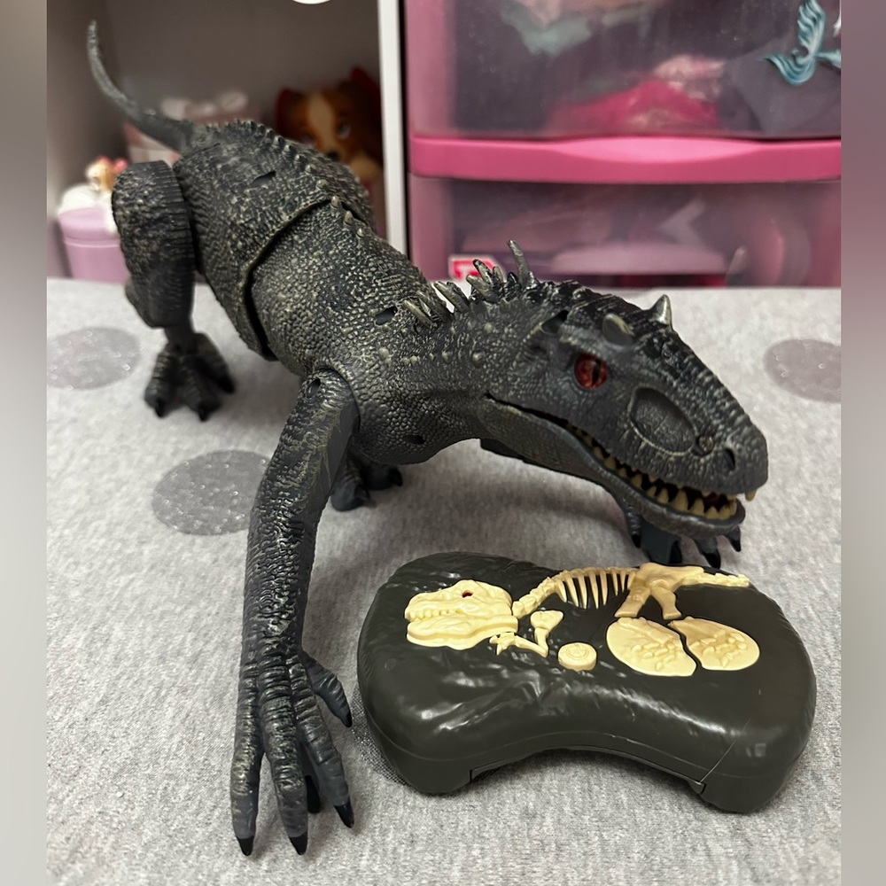 Jurassic Adventures RC Velociraptor
